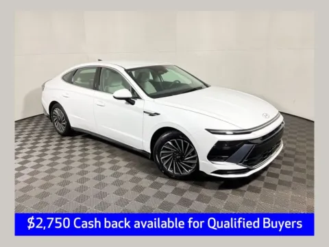 White 2025 Hyundai Sonata Hybrid SEL for sale in Athens, OH