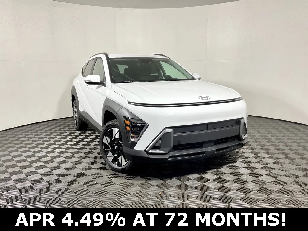 White 2025 Hyundai Kona SEL Convenience for sale in Athens, OH