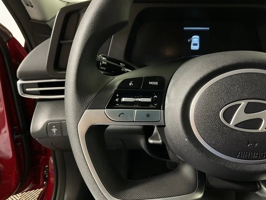 Hyundai Elantra photo 27