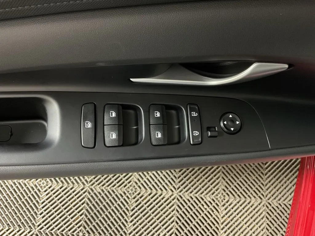 Hyundai Elantra photo 20