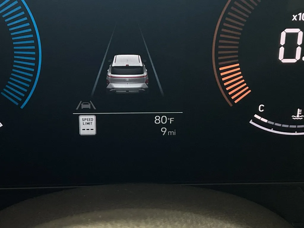 Hyundai Kona photo 39