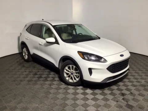 More photos of 2021 Ford Escape Hybrid SE at Don Wood Hyundai, OH