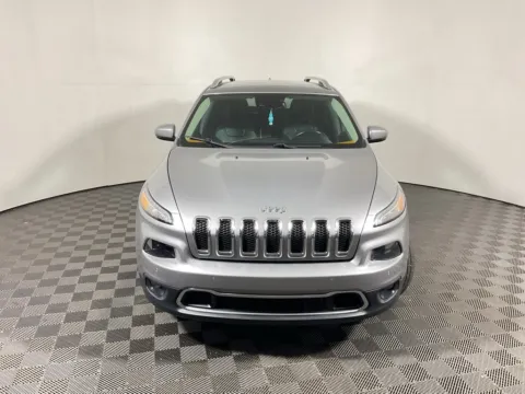 More photos of 2016 Jeep Cherokee Limited at Don Wood Hyundai, OH