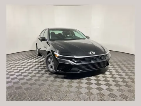 Black 2025 Hyundai Elantra SE for sale in Athens, OH