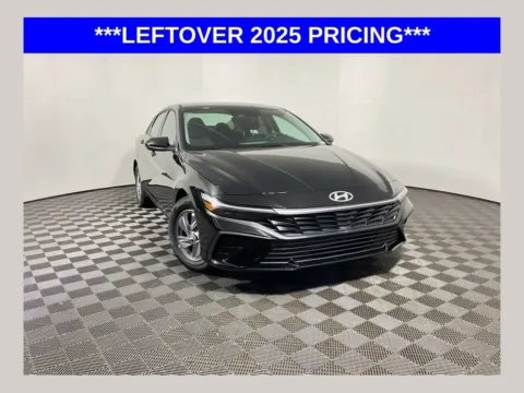 Black 2025 Hyundai Elantra SE for sale in Athens, OH