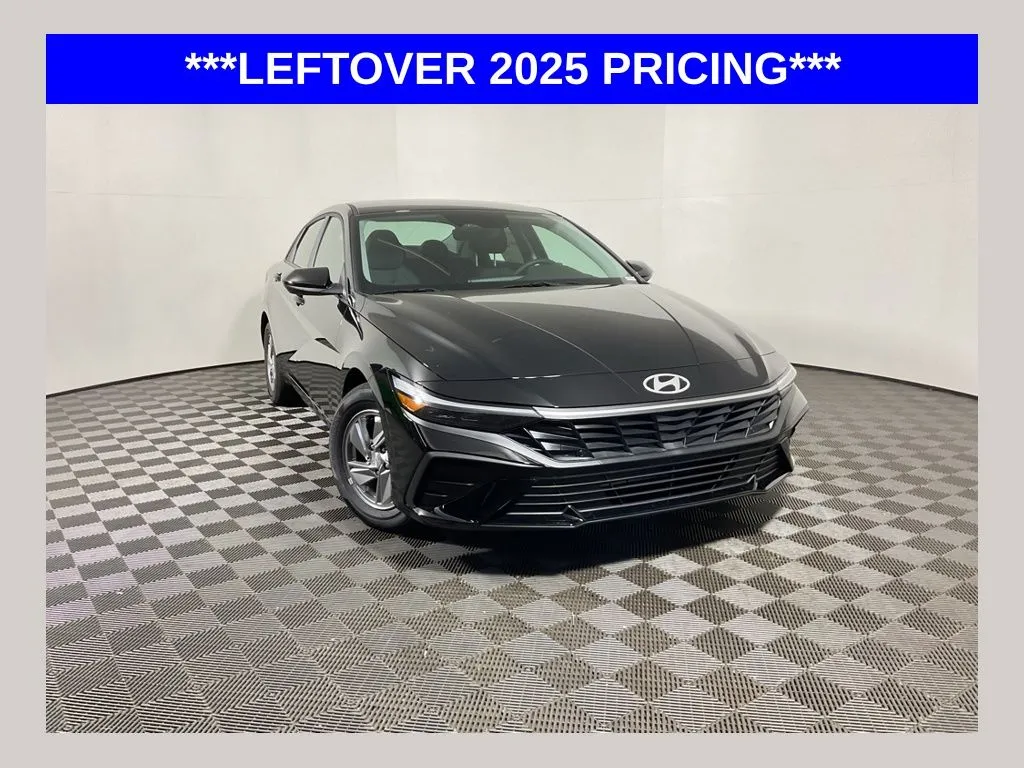2025 Hyundai Elantra SE for sale in Athens, OH