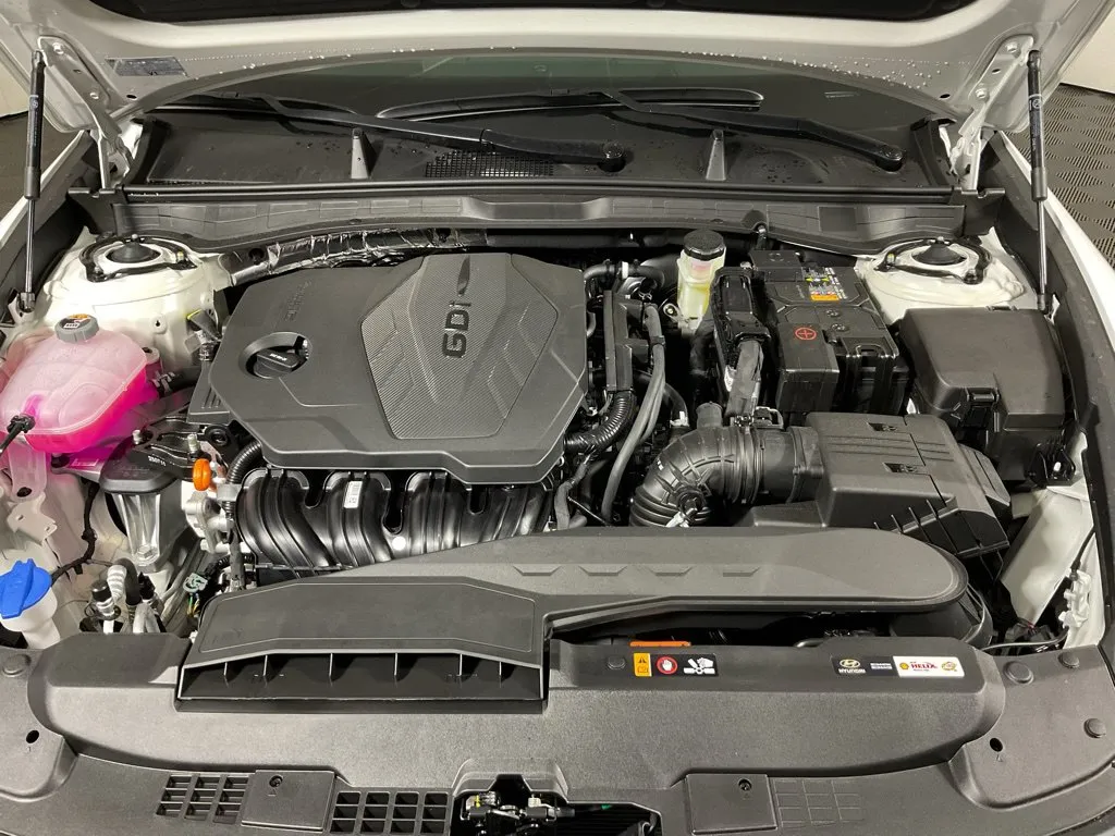Hyundai Sonata photo 7