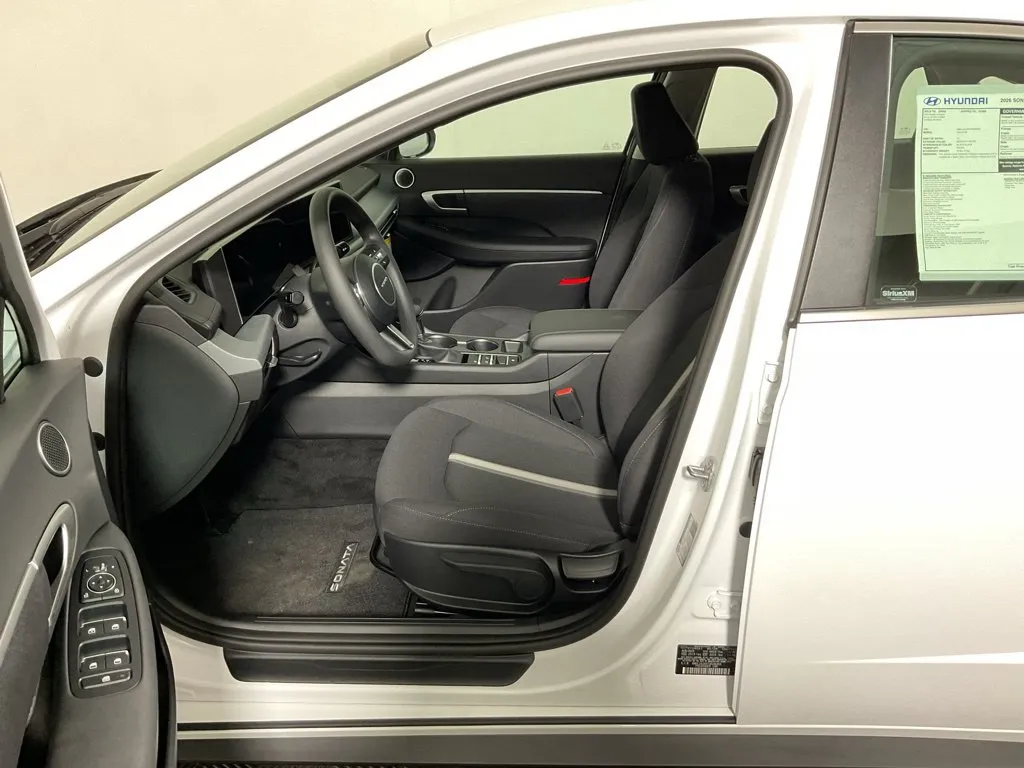 Hyundai Sonata photo 20
