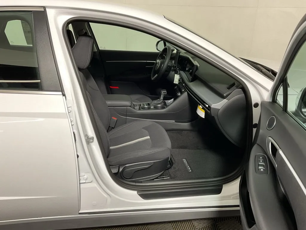 Hyundai Sonata photo 36