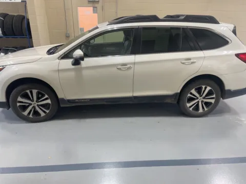 More photos of 2018 Subaru Outback 2.5i at Don Wood Hyundai, OH