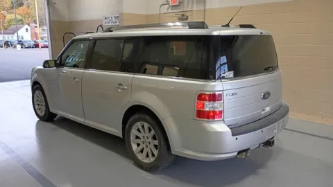 More photos of 2010 Ford Flex SEL at Don Wood Hyundai, OH