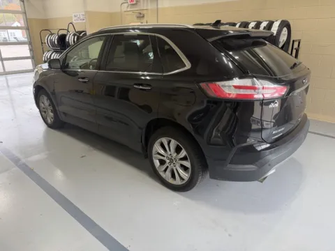 More photos of 2019 Ford Edge Titanium at Don Wood Hyundai, OH