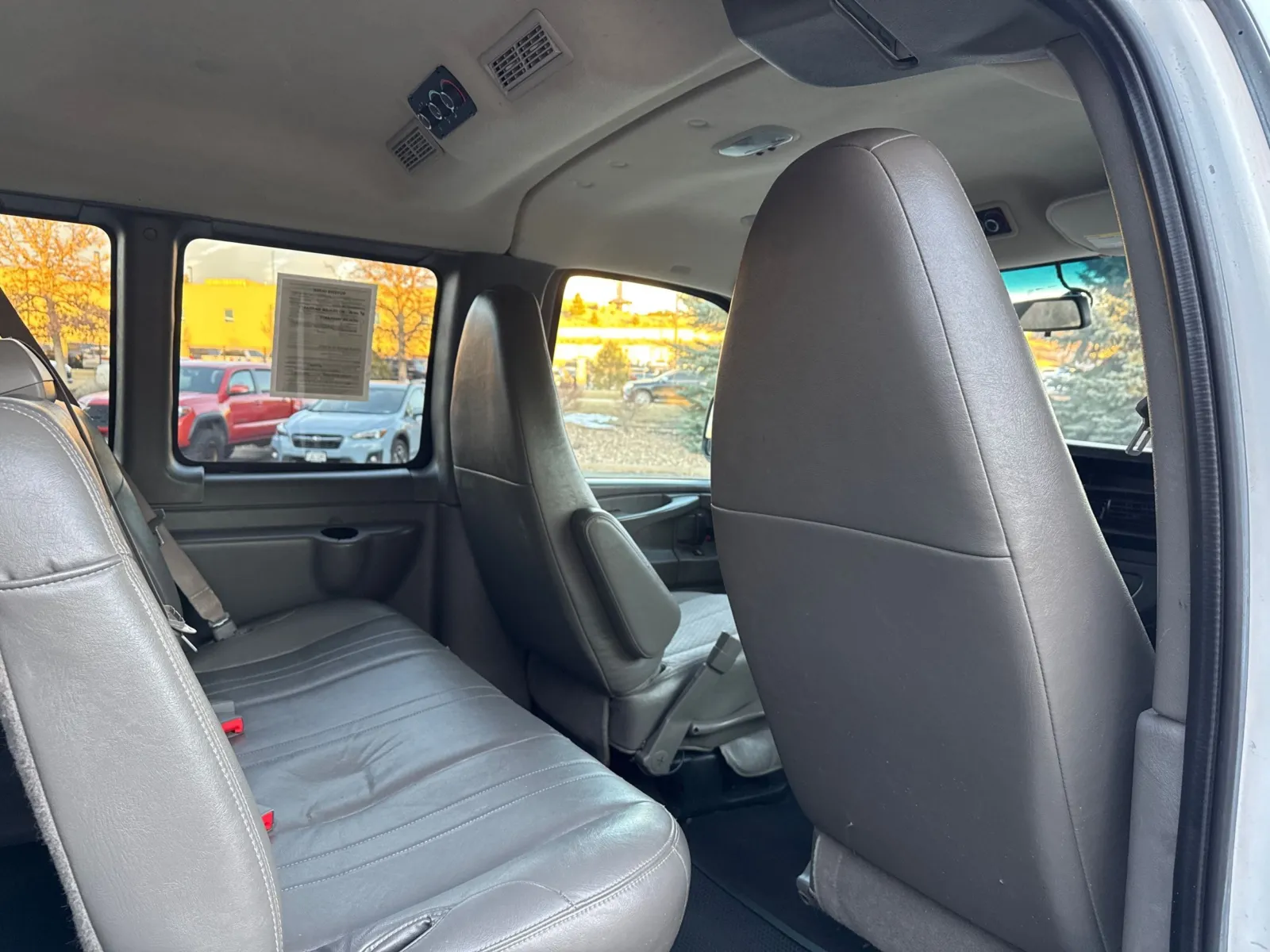 2015 Chevrolet Express Passenger LS - Photo 12