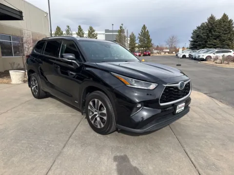 More photos of 2021 Toyota Highlander Hybrid XLE at AutoTrek, CO