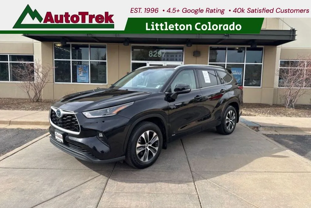 2021 Toyota Highlander Hybrid XLE for sale in Littleton, CO