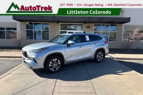 Gray 2020 Toyota Highlander XLE for sale in Littleton, CO