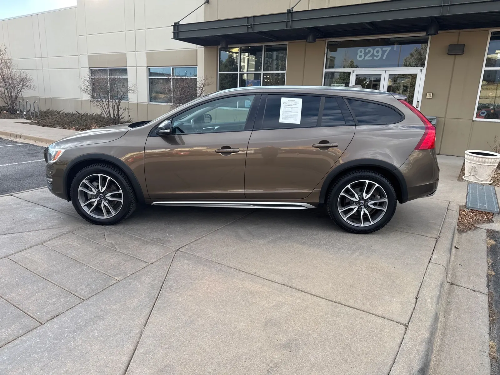 2016 Volvo V60 Base - Photo 9