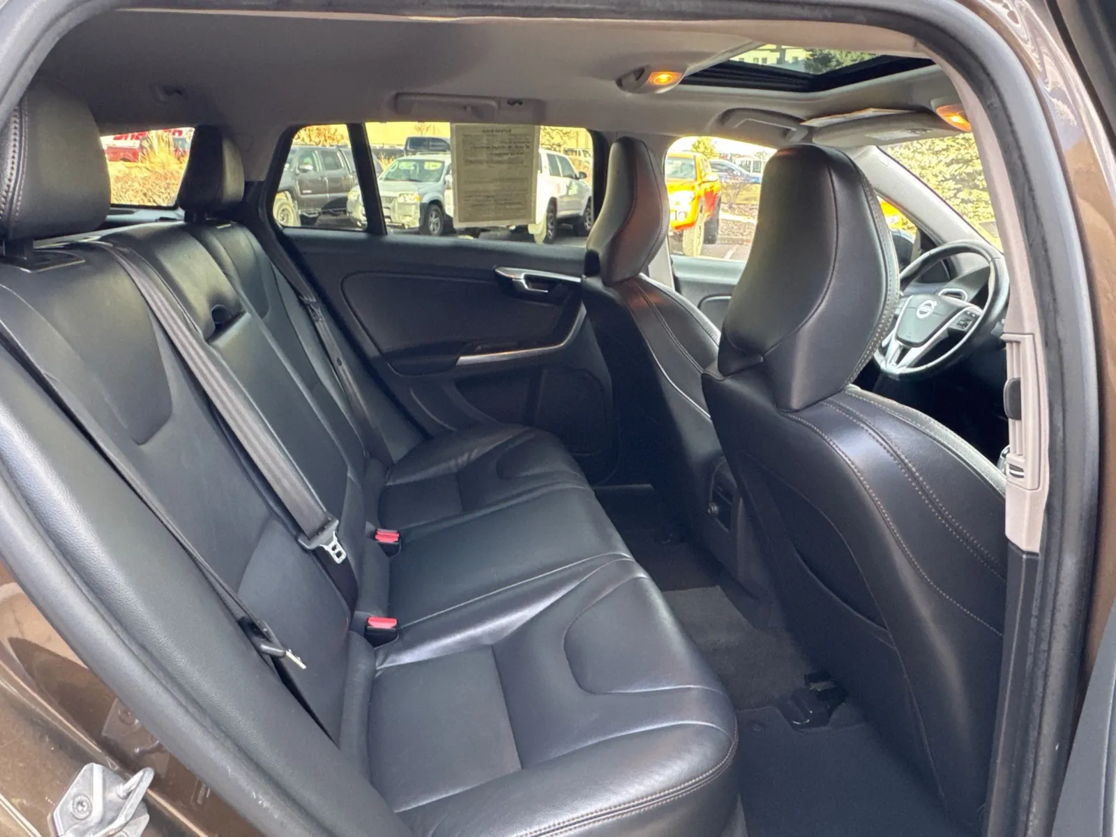 2016 Volvo V60 Base - Photo 21