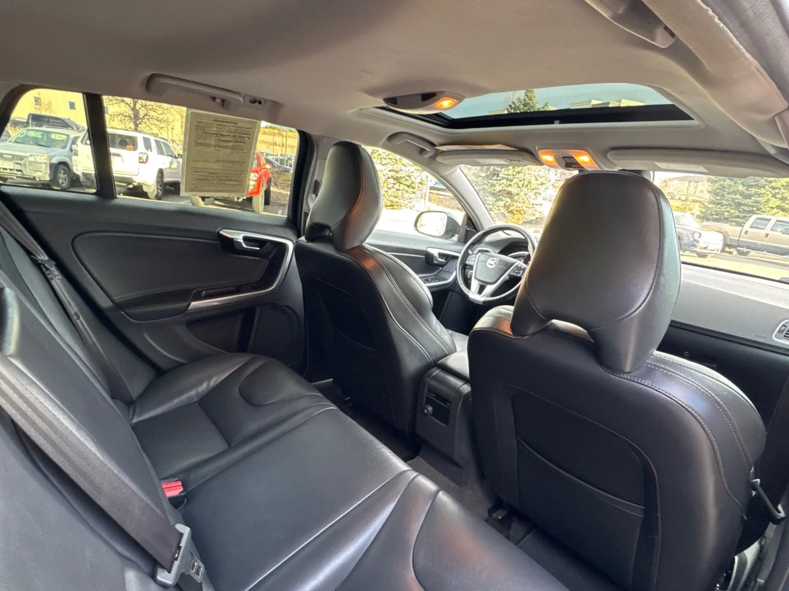 2016 Volvo V60 Base - Photo 22