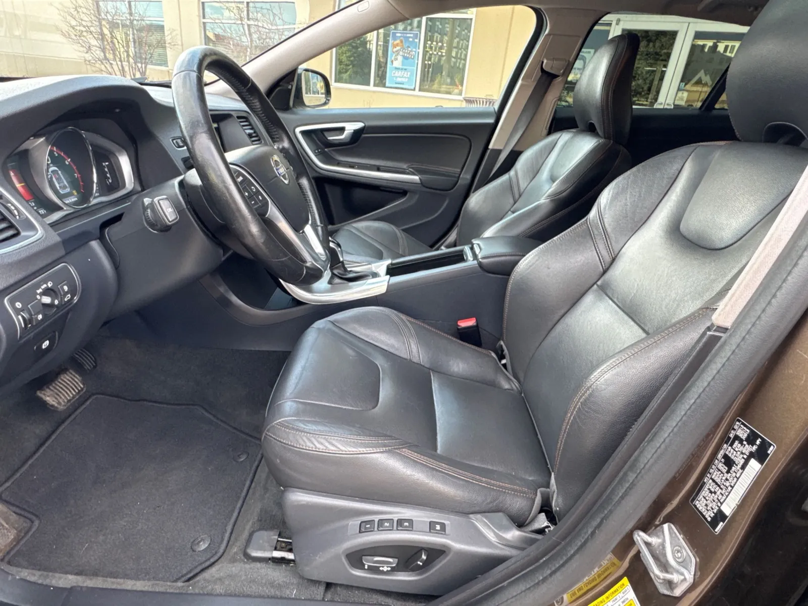 2016 Volvo V60 Base - Photo 30