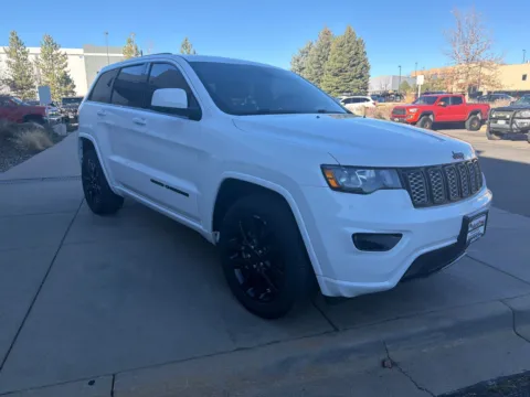 More photos of 2020 Jeep Grand Cherokee Altitude 4x4 at AutoTrek, CO