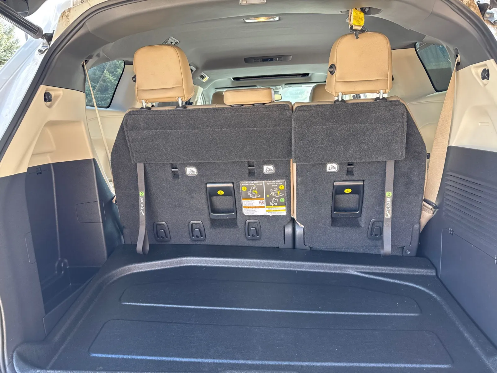 2021 Toyota Sienna XLE - Photo 28