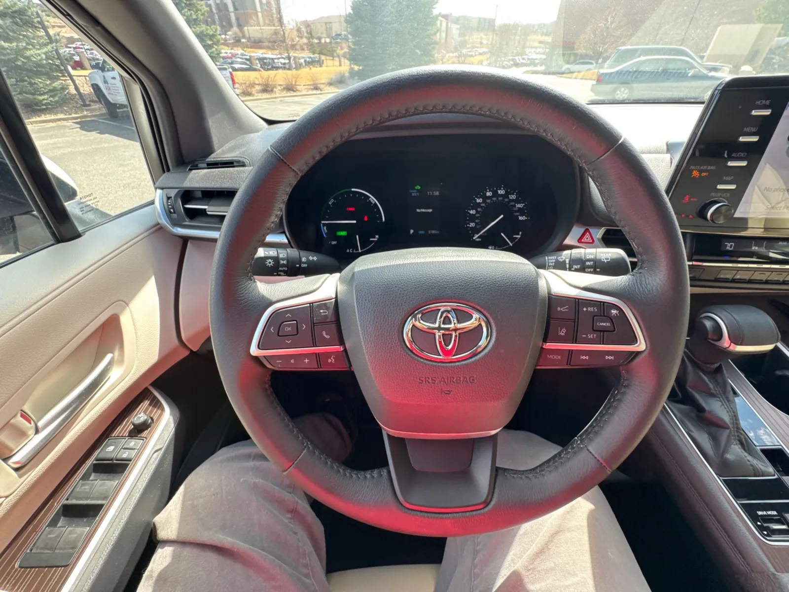2021 Toyota Sienna XLE - Photo 33