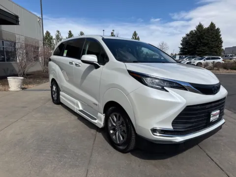 More photos of 2021 Toyota Sienna XLE VMI Mobility Van at AutoTrek, CO