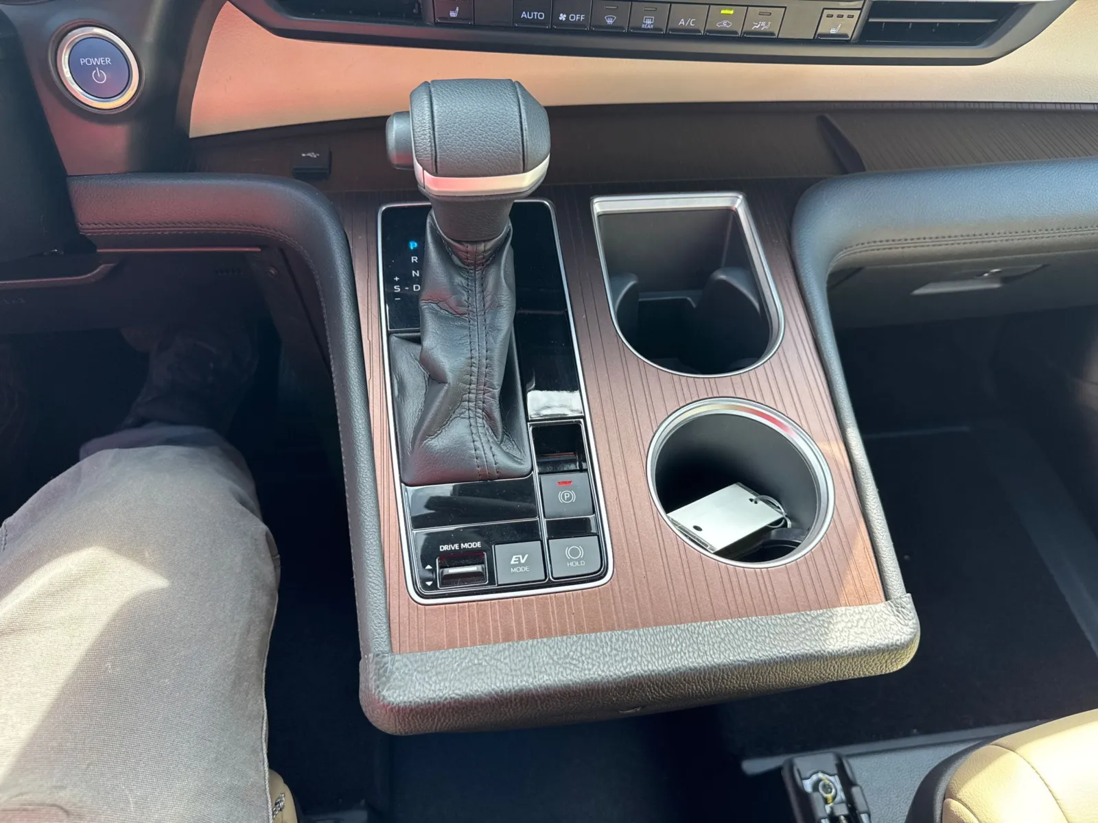 2021 Toyota Sienna XLE - Photo 37