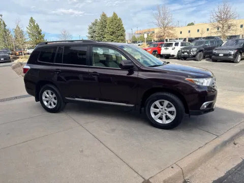 More photos of 2011 Toyota Highlander Base V6 at AutoTrek, CO
