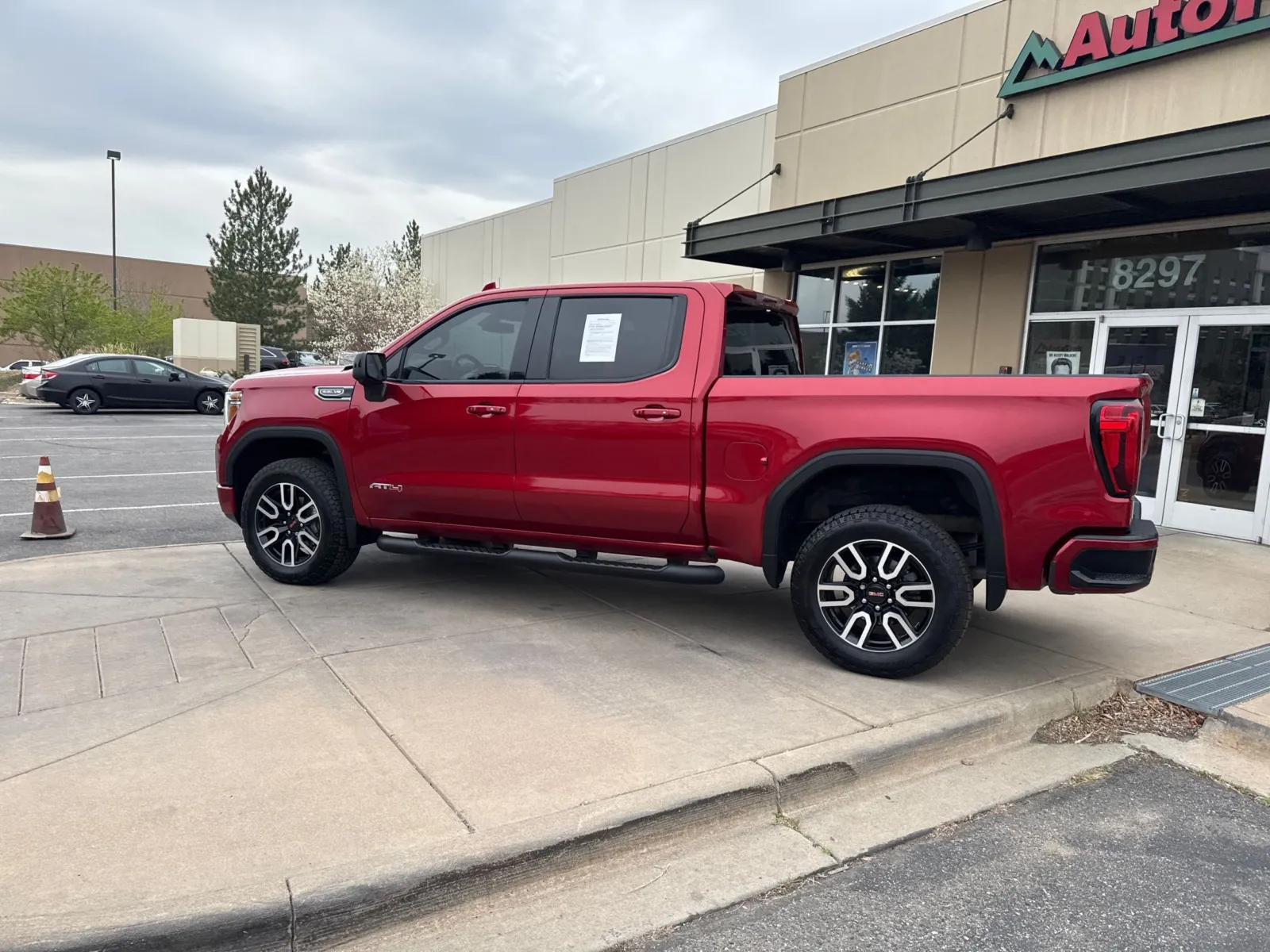 2021 GMC Sierra 1500 AT4 - Photo 10