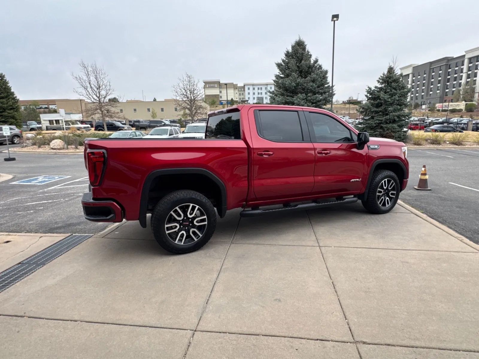 2021 GMC Sierra 1500 AT4 - Photo 6