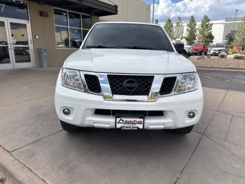 Another view of 2021 Nissan Frontier Crew Cab SV 4x4 for sale in Littleton, CO at AutoTrek