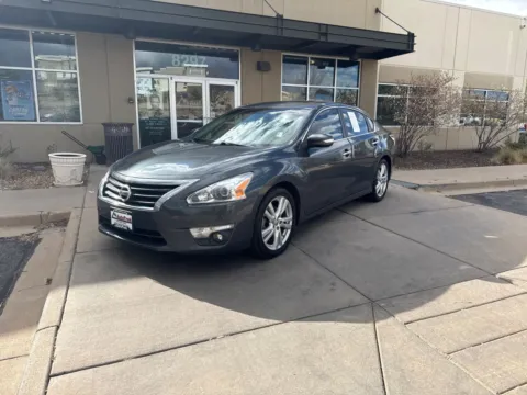 Photos of 2013 Nissan Altima 3.5 SV for sale in Littleton, CO at AutoTrek