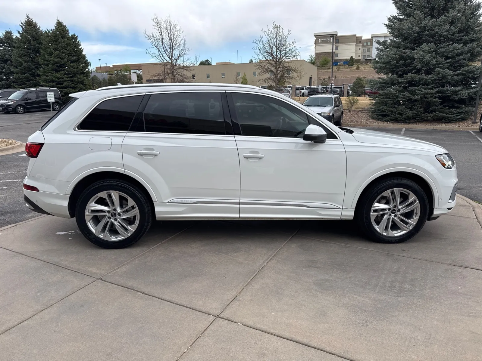 Audi Q7 photo 6