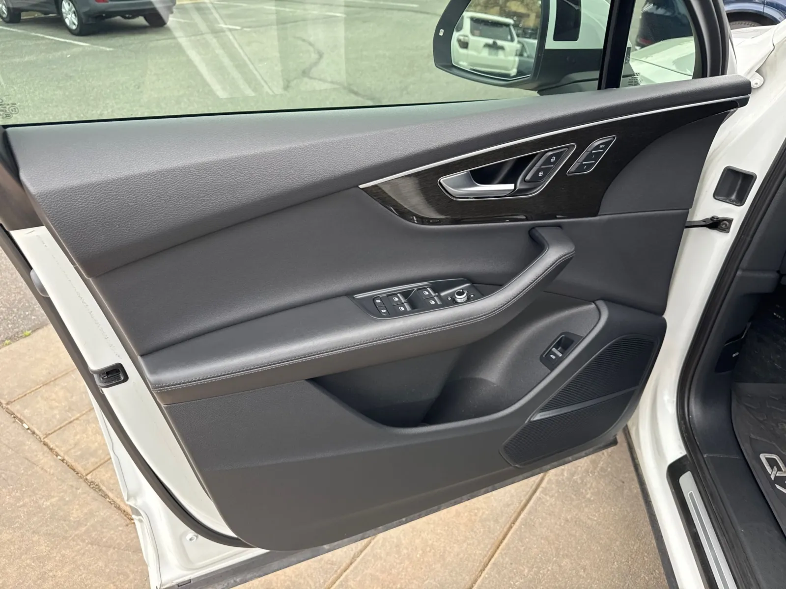 Audi Q7 photo 27