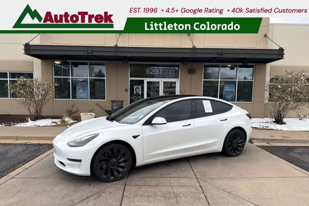 2023 Tesla Model 3 Performance's photo
