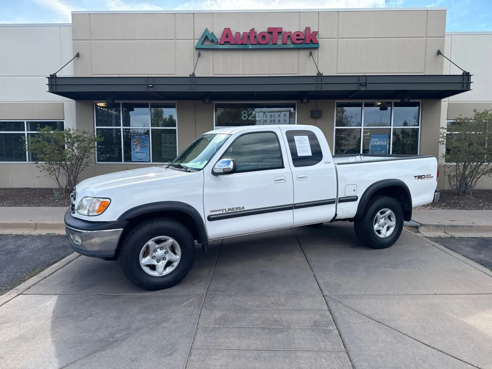White 2002 Toyota Tundra SR5 for sale in Littleton, CO