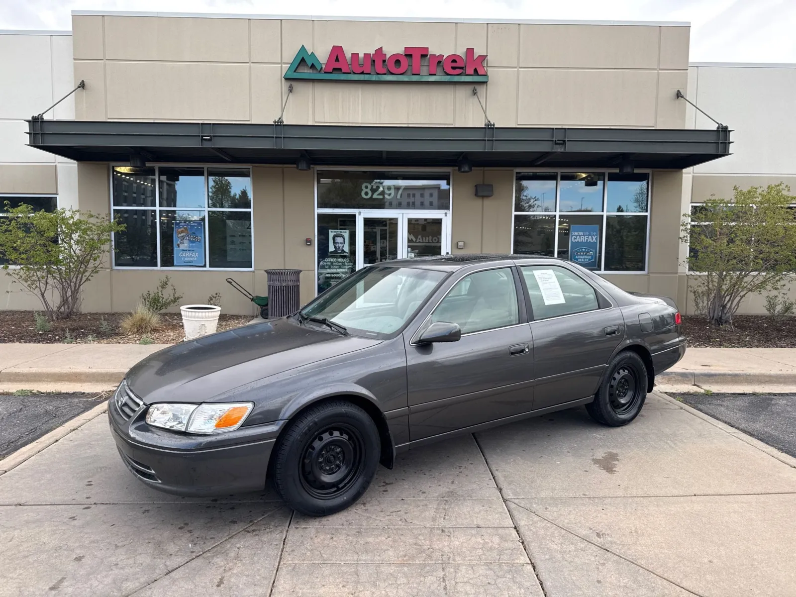Black 2000 Toyota Camry LE for sale in Littleton, CO