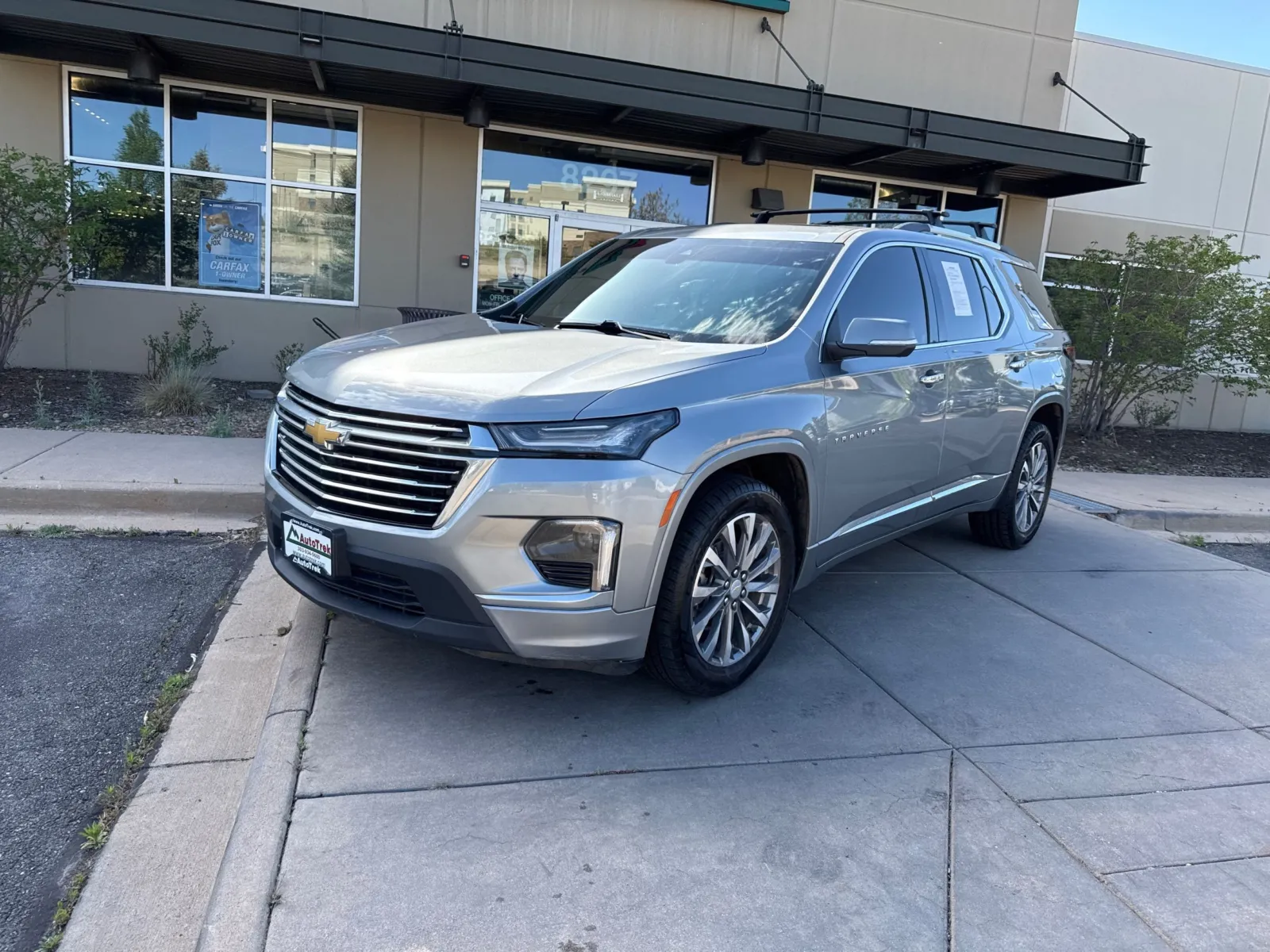 Chevrolet Traverse photo 2