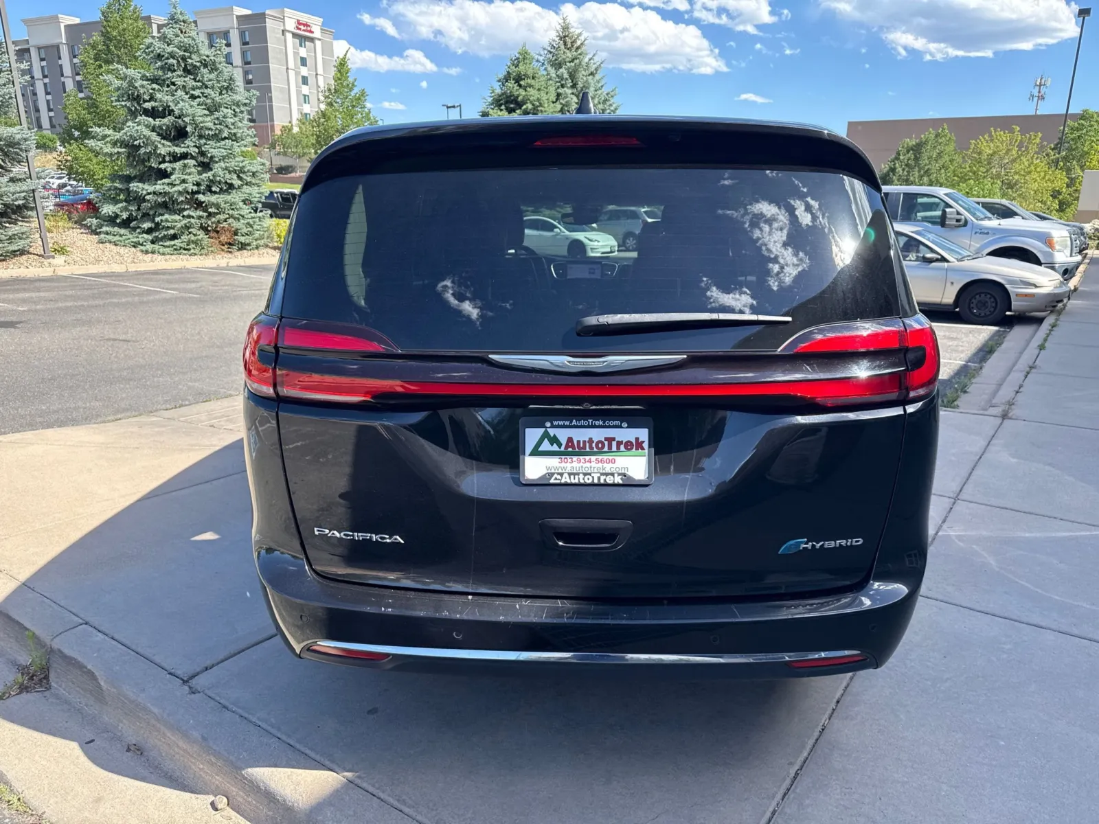 Chrysler Pacifica photo 7