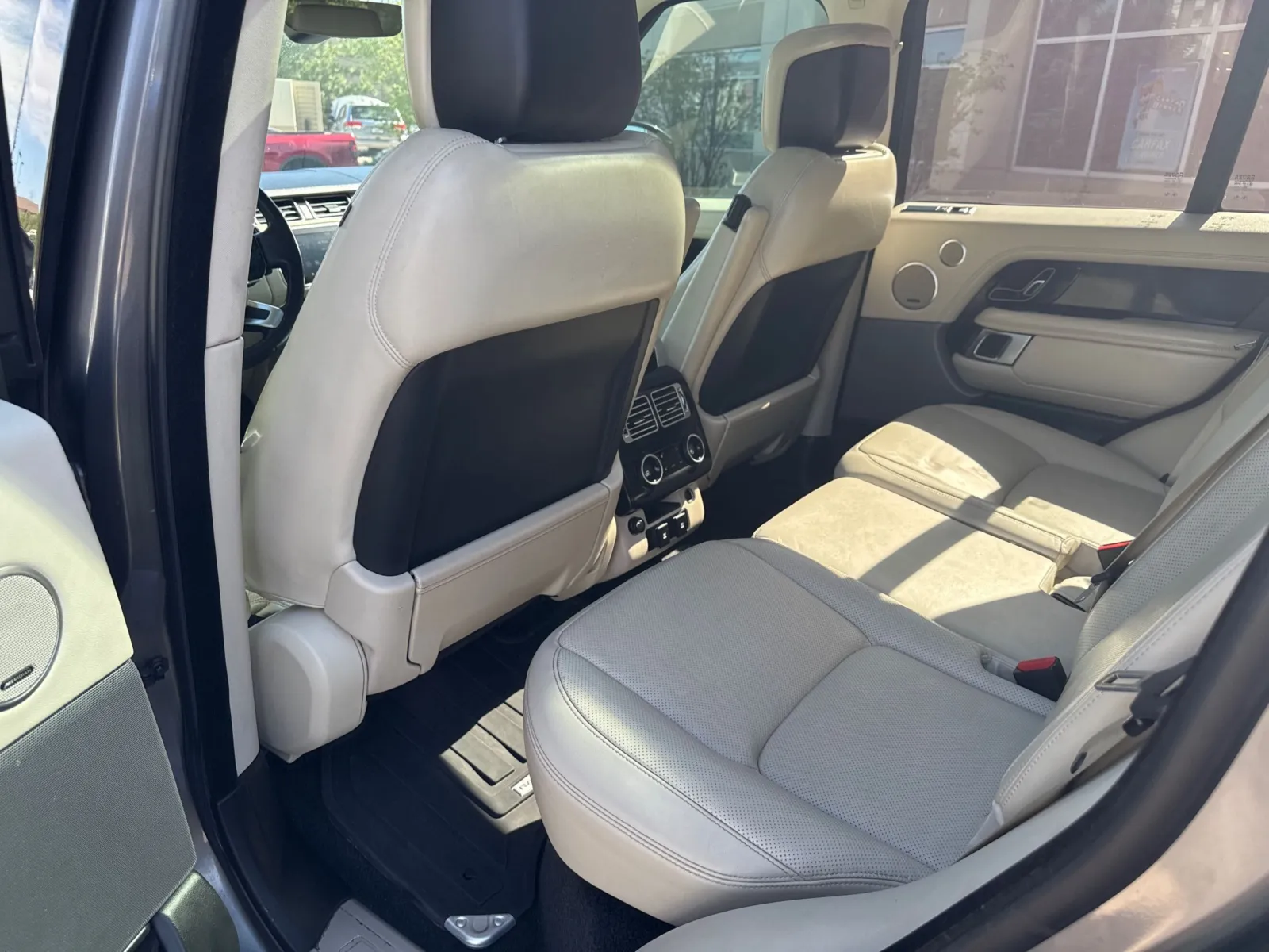 Land Rover Range Rover photo 21