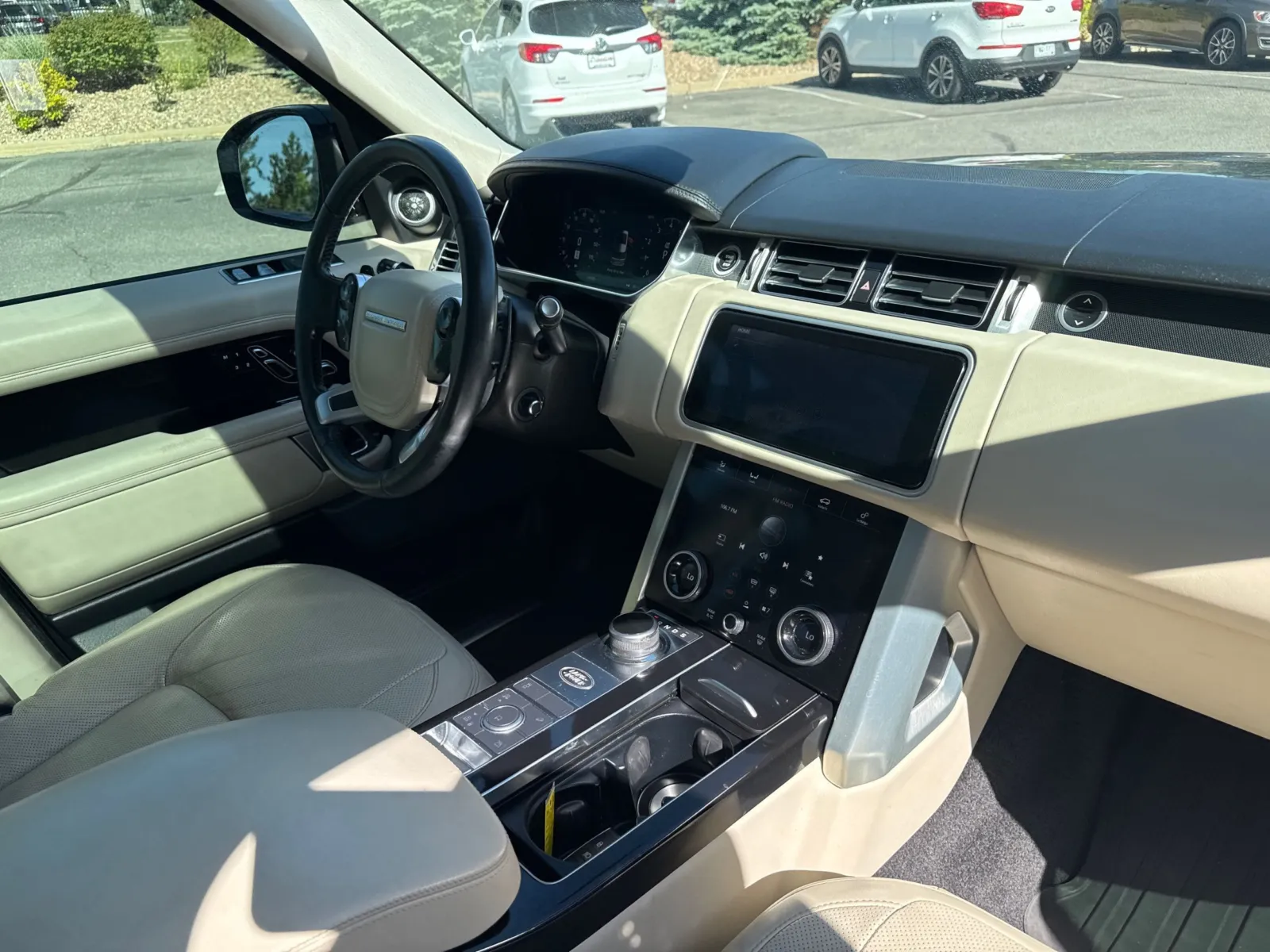 Land Rover Range Rover photo 15