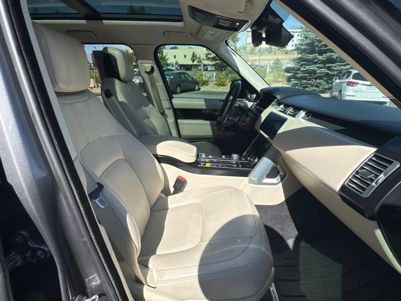 Land Rover Range Rover photo 14