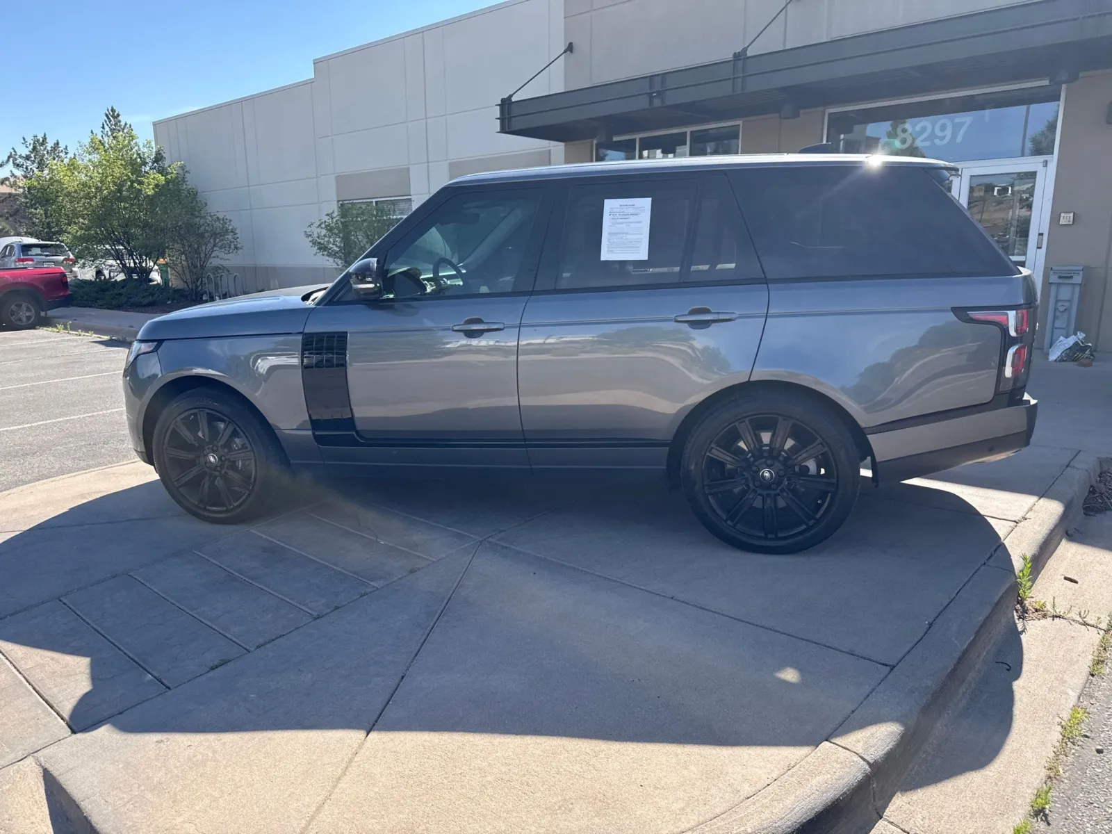 Land Rover Range Rover photo 9