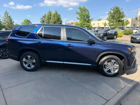 More photos of 2023 Honda Pilot AWD EX-L 7 Passenger at AutoTrek, CO