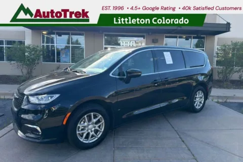 Black 2025 Chrysler Pacifica Select for sale in Littleton, CO