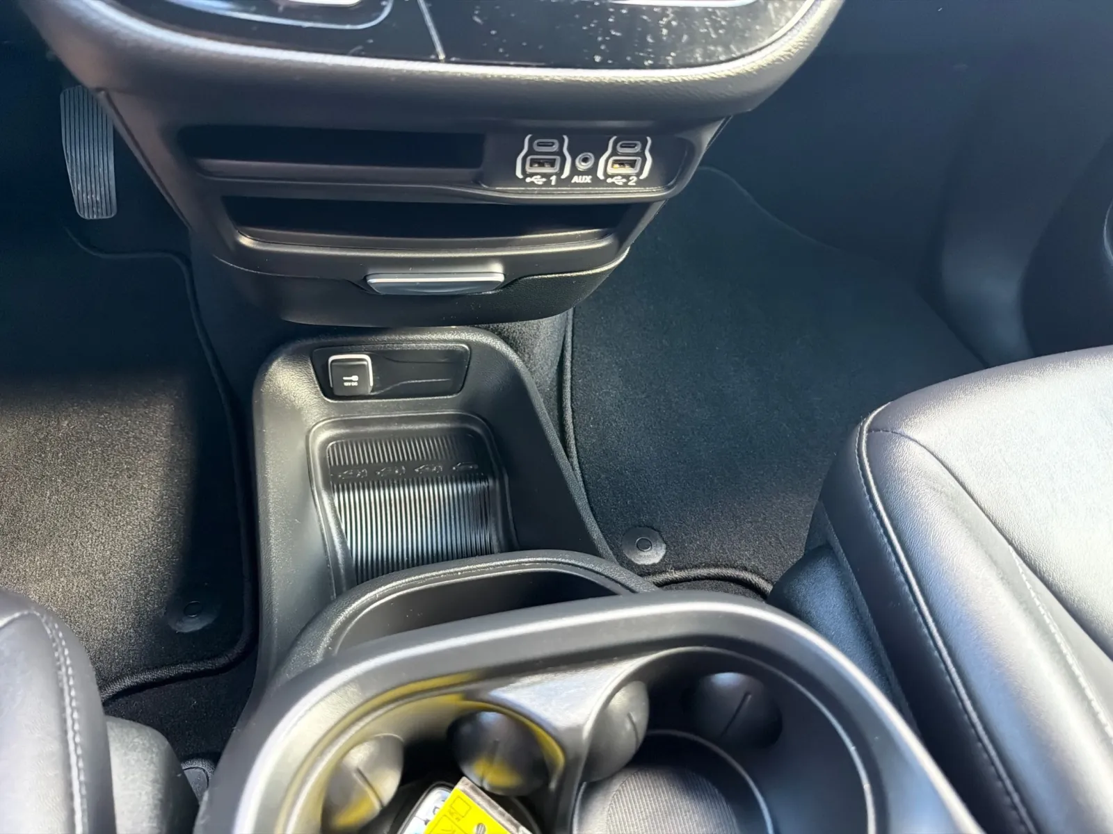 Chrysler Pacifica photo 25