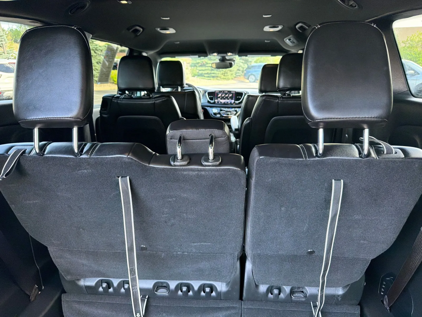 Chrysler Pacifica photo 17