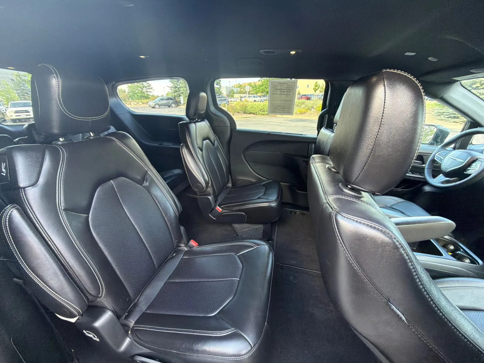Chrysler Pacifica photo 15